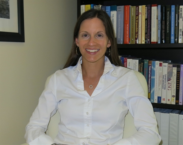 a photograph of Erika Smith-Marek, PhD, LMFT